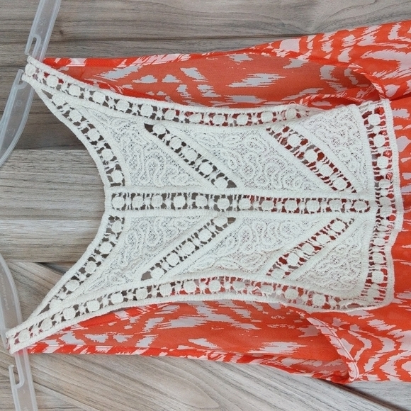 Annabelle Women's Geometric Shape Tank w/Lace Back Size Small - Picture 3 of 6